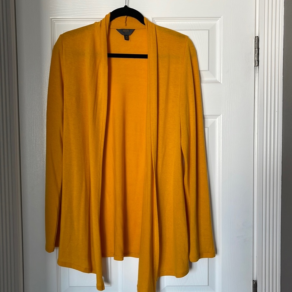 Stitch fix yellow/hold cardigan sweater excellent condition smoke free home